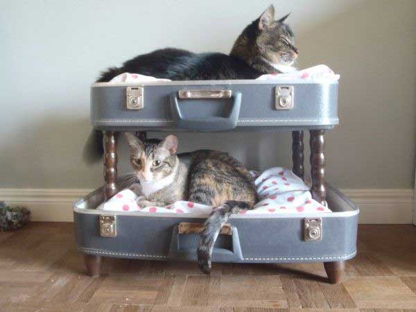 AD-Old-Suitcases-Decor-13