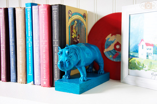 Kitschy Bookends