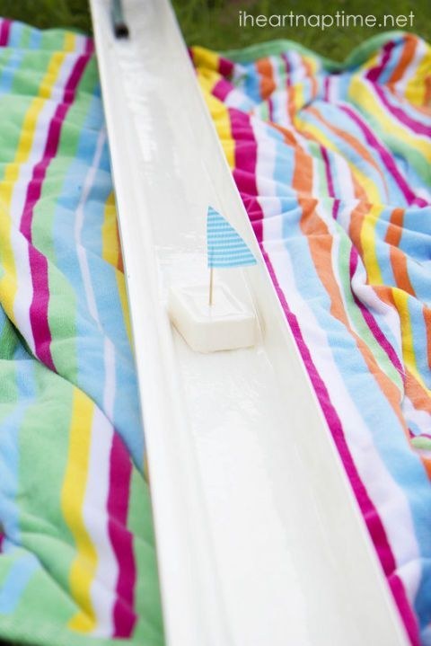 Easily create your own soap-boat racetrack.