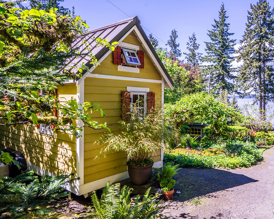 Brittany built her charming 130 sq ft tiny home in Washington after seeing small homes overseas