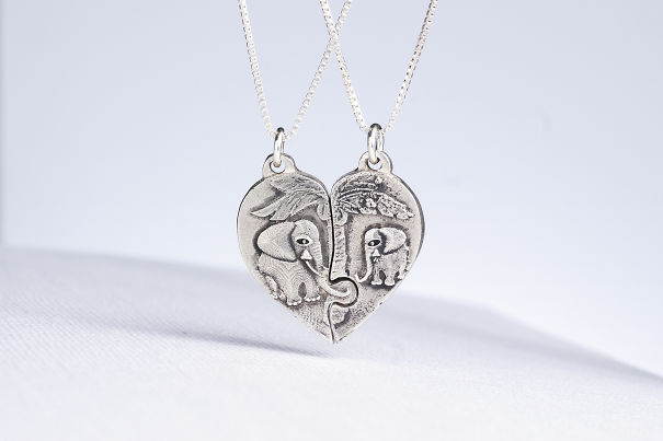 Elephant Mama And Baby Puzzle Necklaces