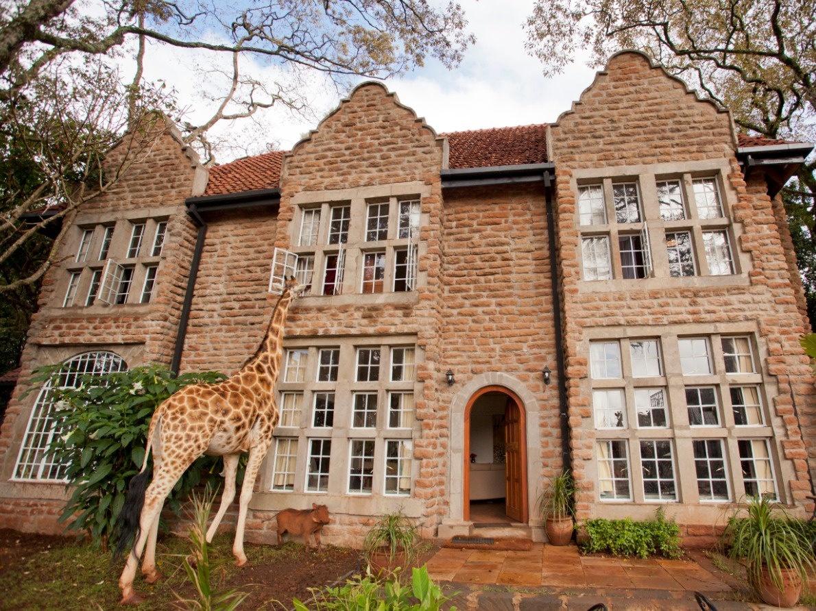 AD-Girrafe-Manor-Nairobi-Kenya-04