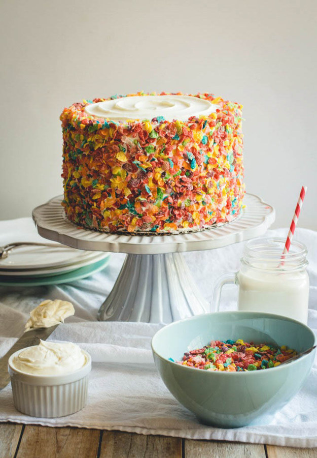 25+ Insanely Creative Ways To Decorate A Cake That Are Easy AF