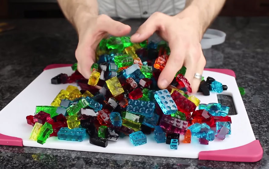 AD-Lego-Brick-Gummy-Diy-King-Of-Random-Grant-Thompson-08