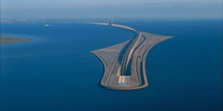 Tunnel-Bridge-Oresund-Link-Artificial-Island-Sweden-Denmark