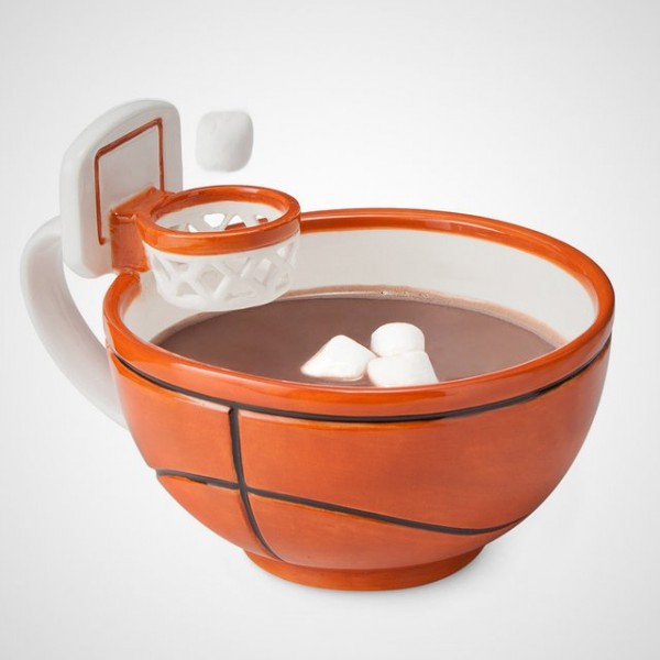 The same goes for this basketball mug that comes complete with a hoop.