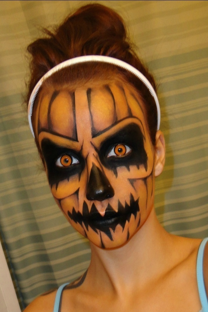 18 Makeup Ideas That Would Scare Stephen King, #3 Is Just Too Much.