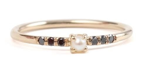 This lovely pearl and black diamond ring: