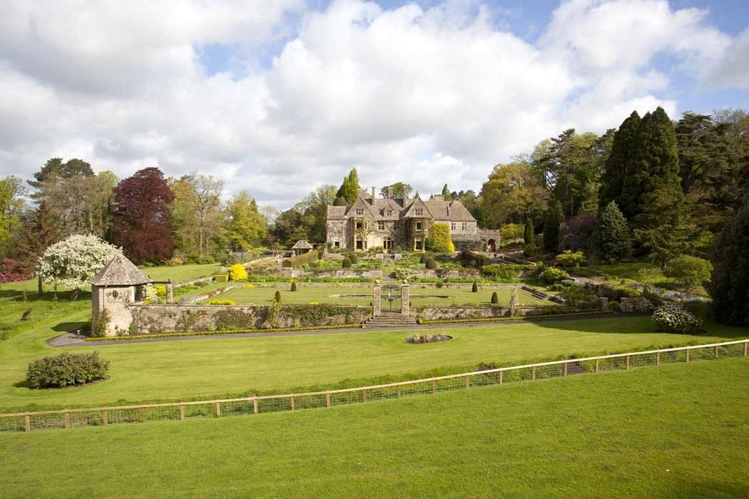 Rumor has it that the pair have purchased The Abbotswood Estate, a 774-acre property in the English countryside.