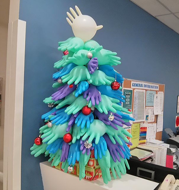 AD-100+-Of-The-Most-Creative-Christmas-Trees-Ever-05