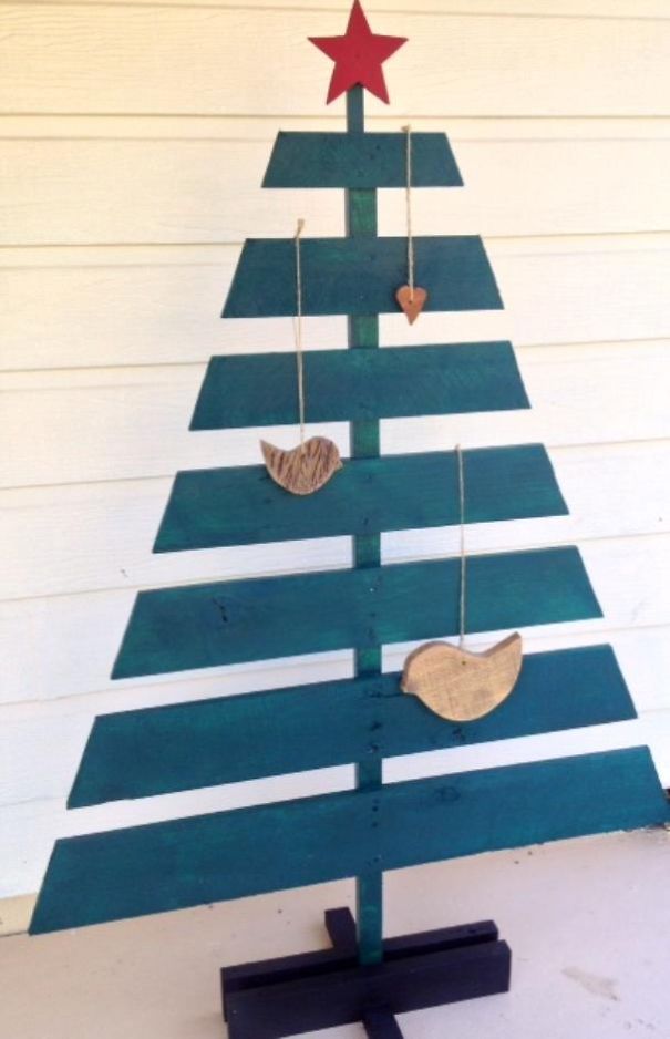 AD-100+-Of-The-Most-Creative-Christmas-Trees-Ever-100