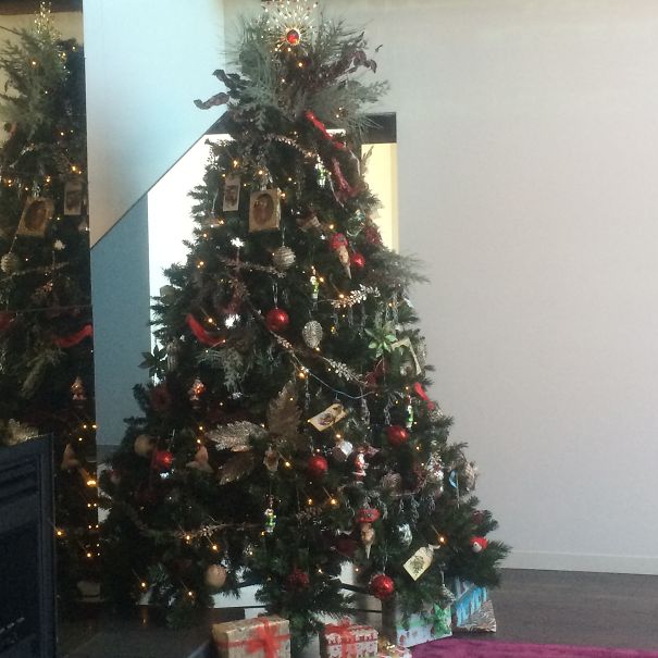 AD-100+-Of-The-Most-Creative-Christmas-Trees-Ever-102
