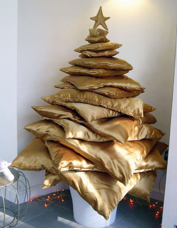 AD-100+-Of-The-Most-Creative-Christmas-Trees-Ever-64