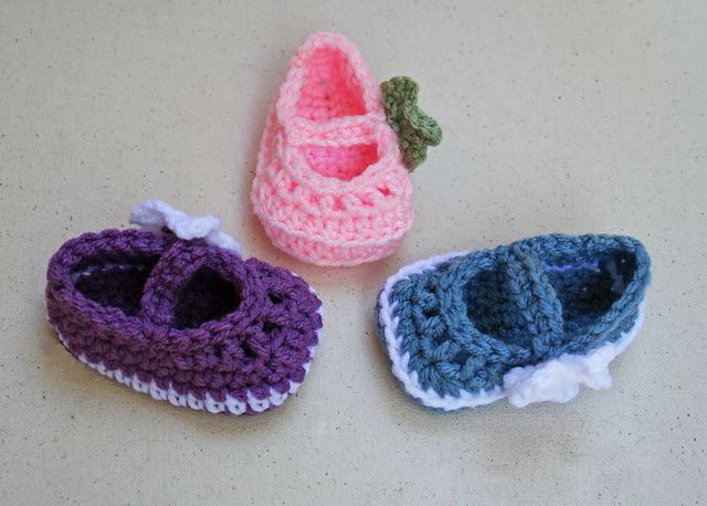 AD-Adorable-And-FREE-Crochet-Baby-Booties-Patterns-13