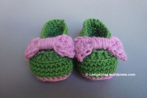 AD-Adorable-And-FREE-Crochet-Baby-Booties-Patterns-15