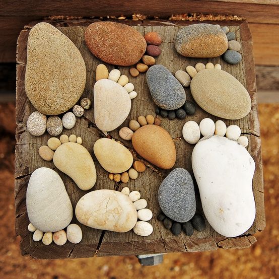 AD-Beautiful-DIY-Stepping-Stone-Ideas-To-Decorate-Your-Garden-03