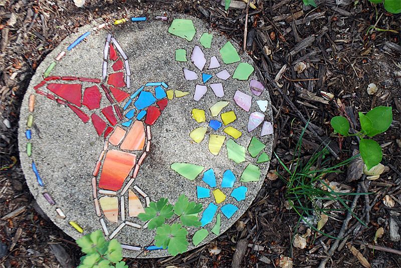 DIY Hummingbird Garden Stepping Stone