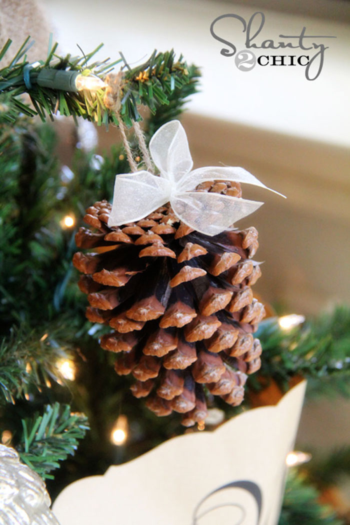 AD-Creative-Pinecone-Crafts-For-Your-Holiday-Decorations-30