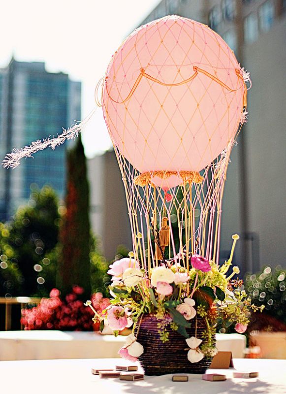 AD-Fun-And-Creative-Ways-To-Use-Balloons-08