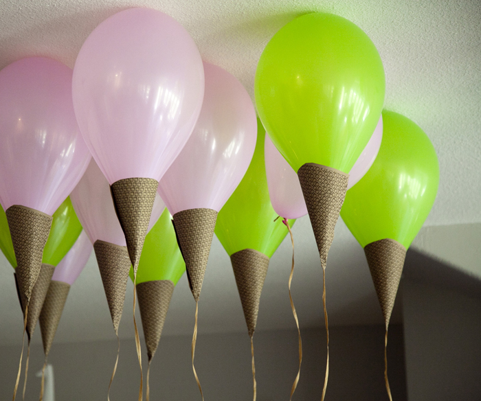AD-Fun-And-Creative-Ways-To-Use-Balloons-44