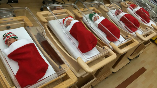 AD-Hospital-Christmas-Decorations-01