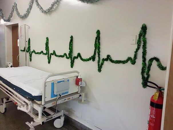 AD-Hospital-Christmas-Decorations-02
