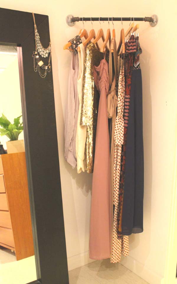 Create a Tiny Closet, If You Have no Enough Space