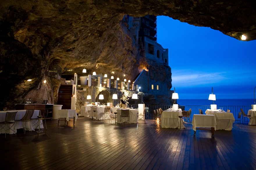 AD-Italian-Cave-Restaurant-Grotta-Palazzese-In-The-Town-Of-Polignano-Mare-07
