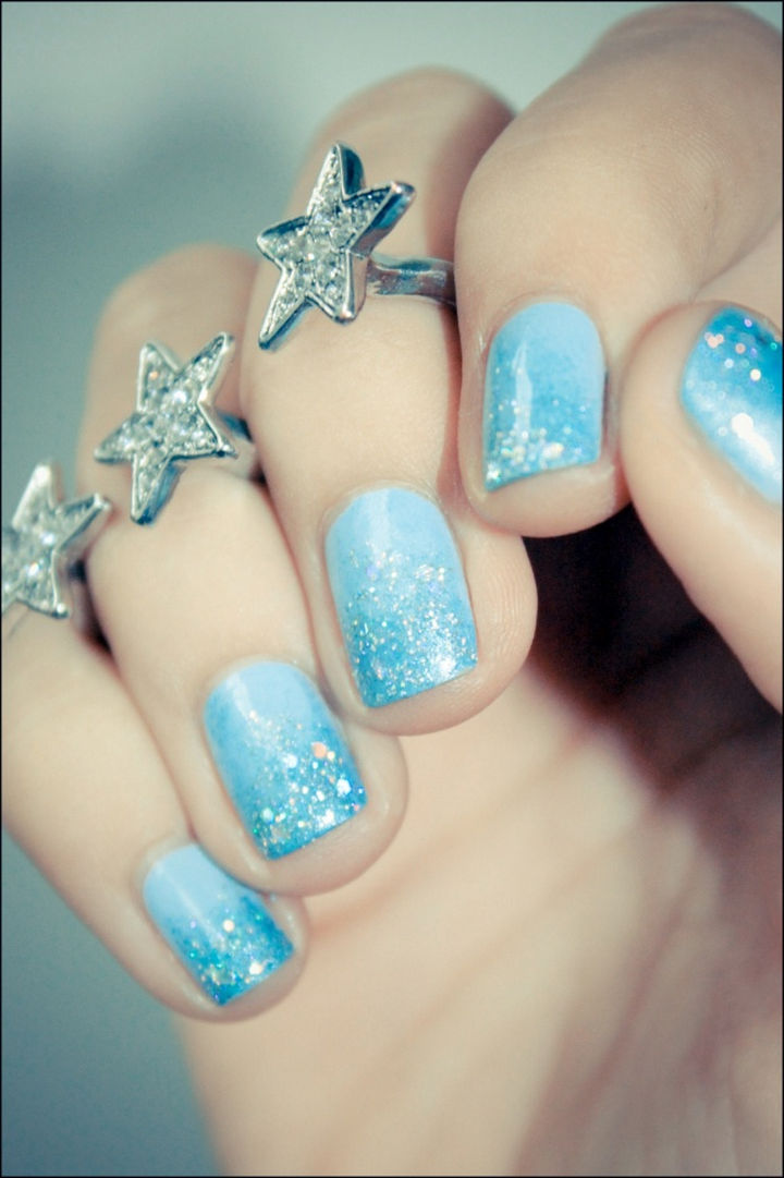 AD-Winter-Inspired-Nail-Designs-10