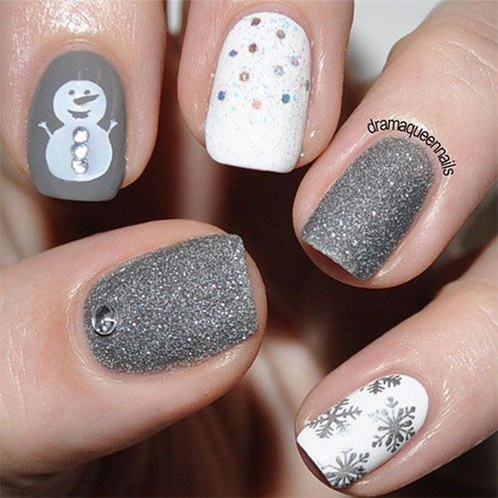 AD-Winter-Inspired-Nail-Designs-29
