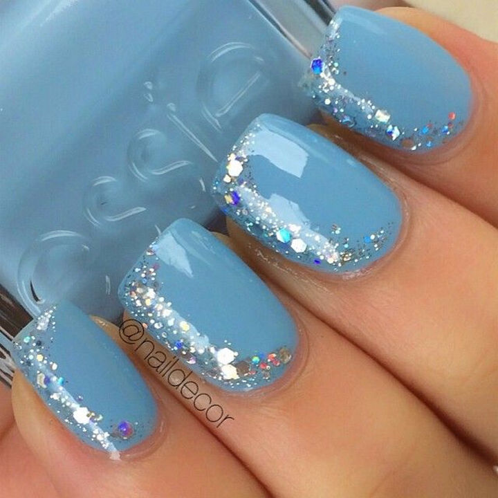 AD-Winter-Inspired-Nail-Designs-36