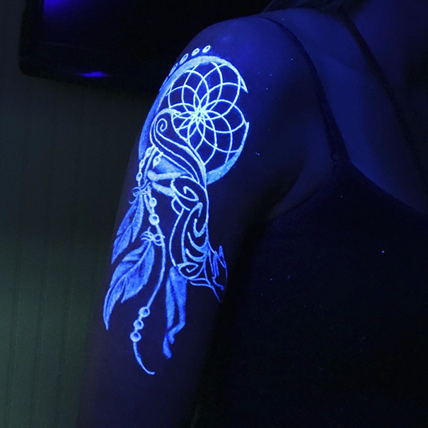 AD-Glow-In-The-Dark-Tattoos-09
