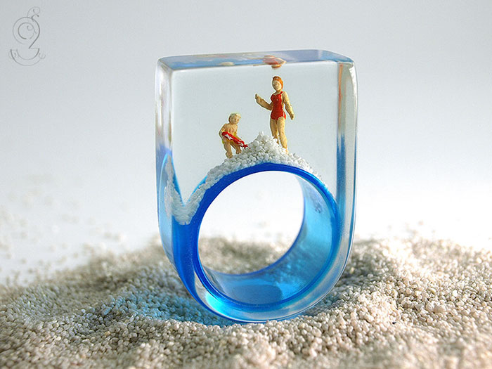AD-Miniature-Scenes-Inside-Jewelry-By-Isabell-Kiefhaber-09