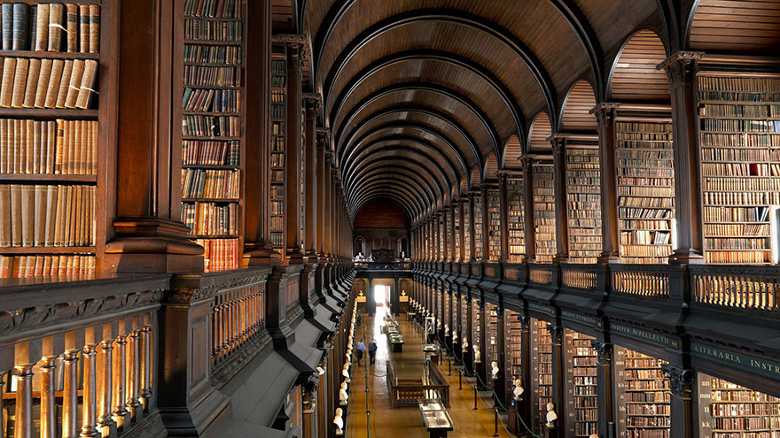 AD-Trinity-College-Long-Room-Library-Dublin-03