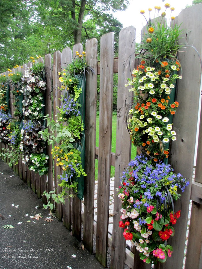 AD-Garden-Fence-Decor-Ideas-16