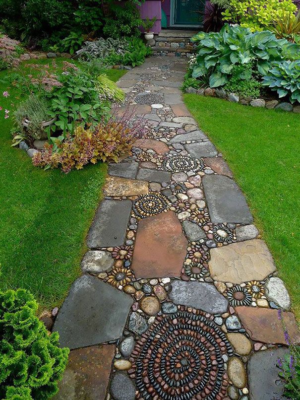 Simple Yet Detailed Pebble Design In This Pathway