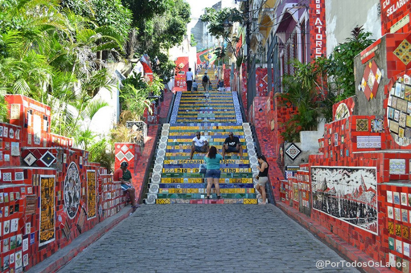 AD-The-World's-Most-Amazing-Staircases-14