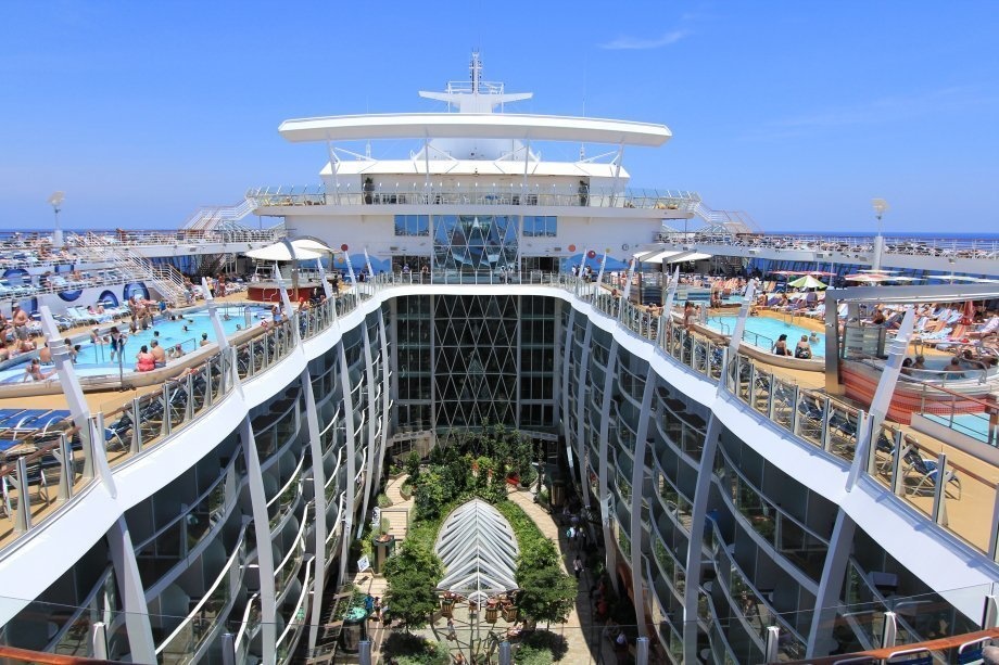 AD-It's-The-Biggest-Cruise-Ship-Ever-Built-Harmony-18