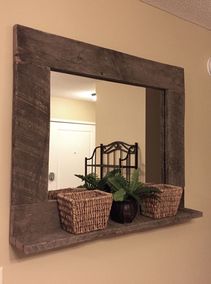 Fabricate A Mirror By Simply Using Old Pallets