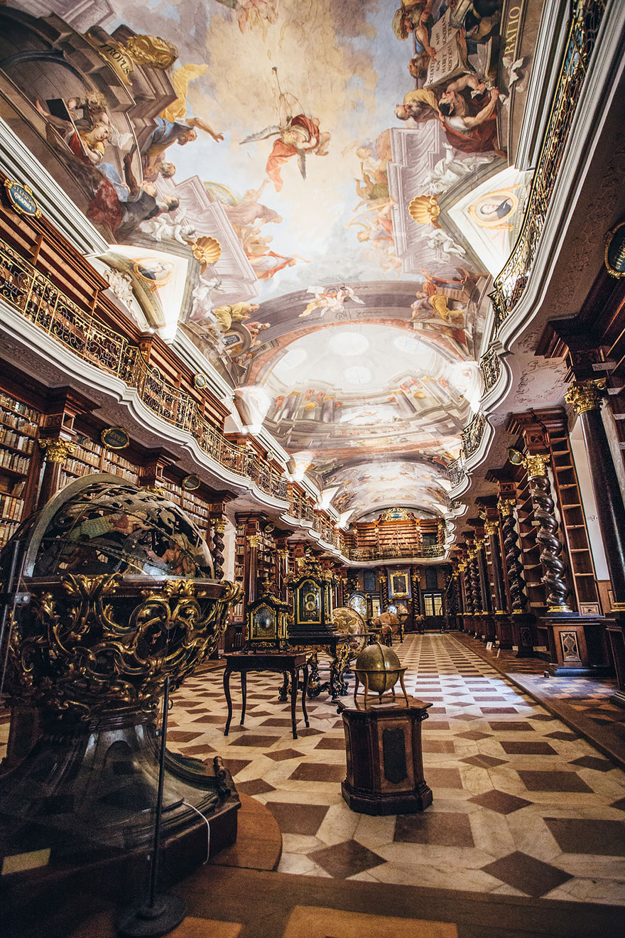 AD-The-Klementinum-National-Library-Czech-Republic-02