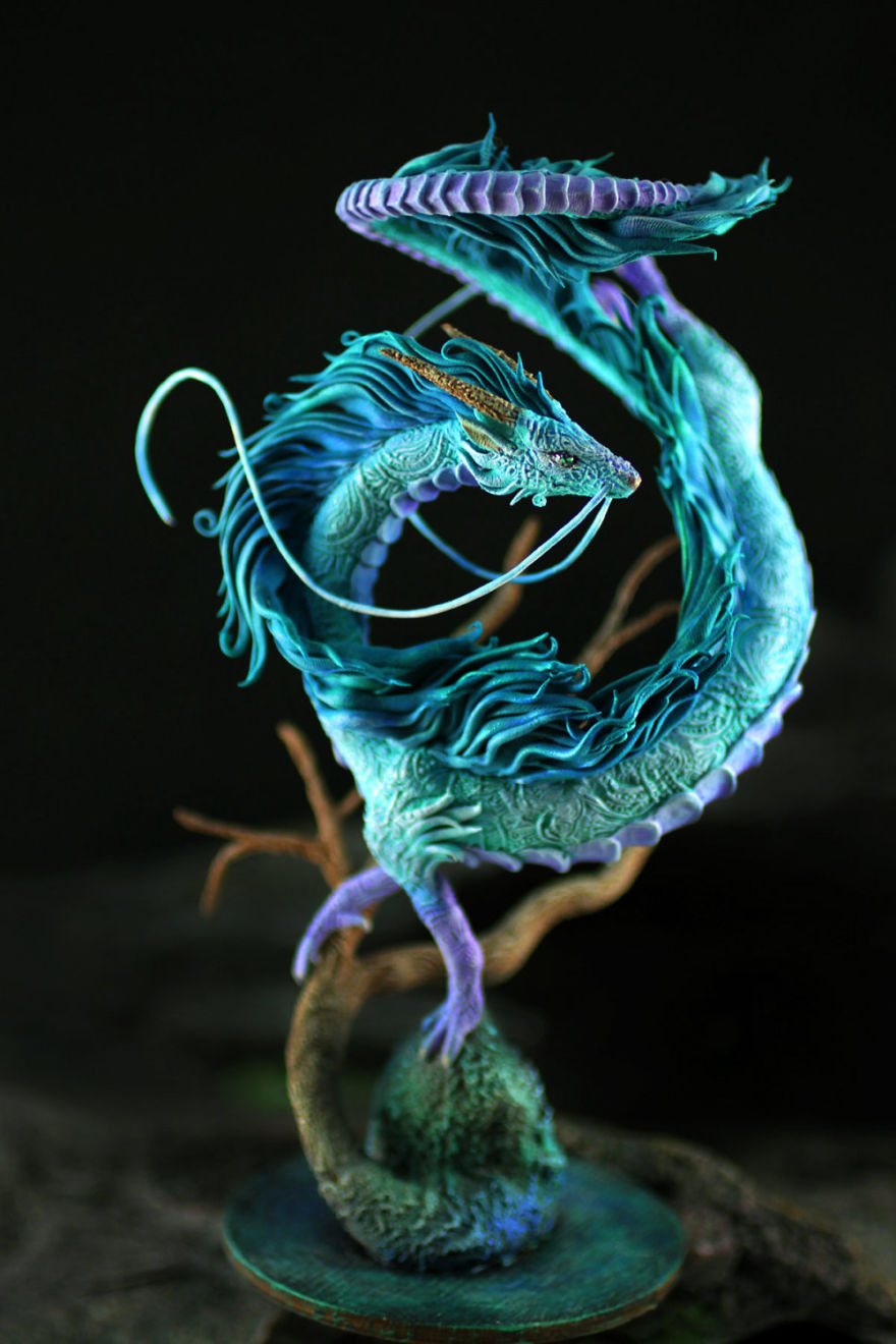 Russian-Artist-Creates-Fantasy-Animal-Sculptures-From-Velvet-Clay