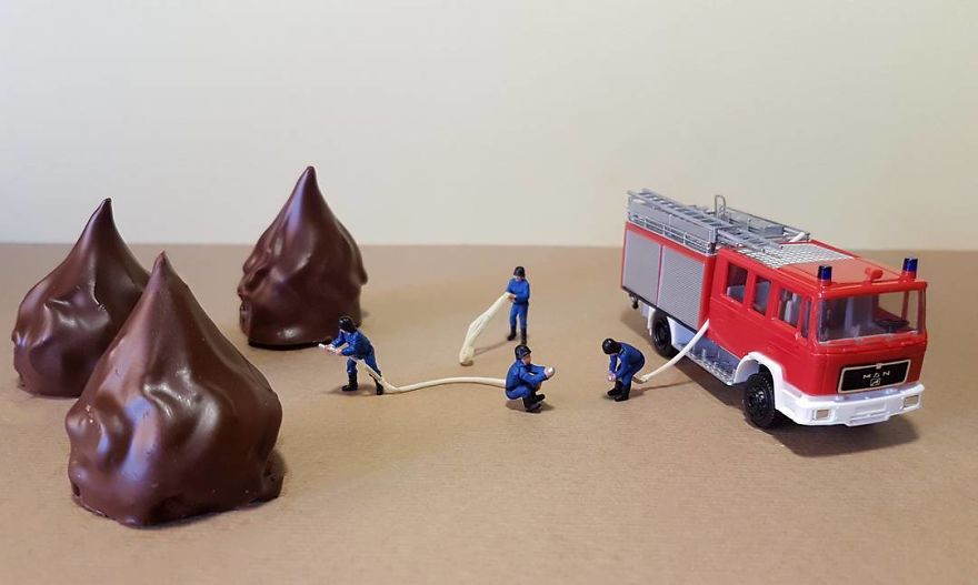 Italian-Pastry-Chef-Creates-Miniature-Worlds-With-Desserts