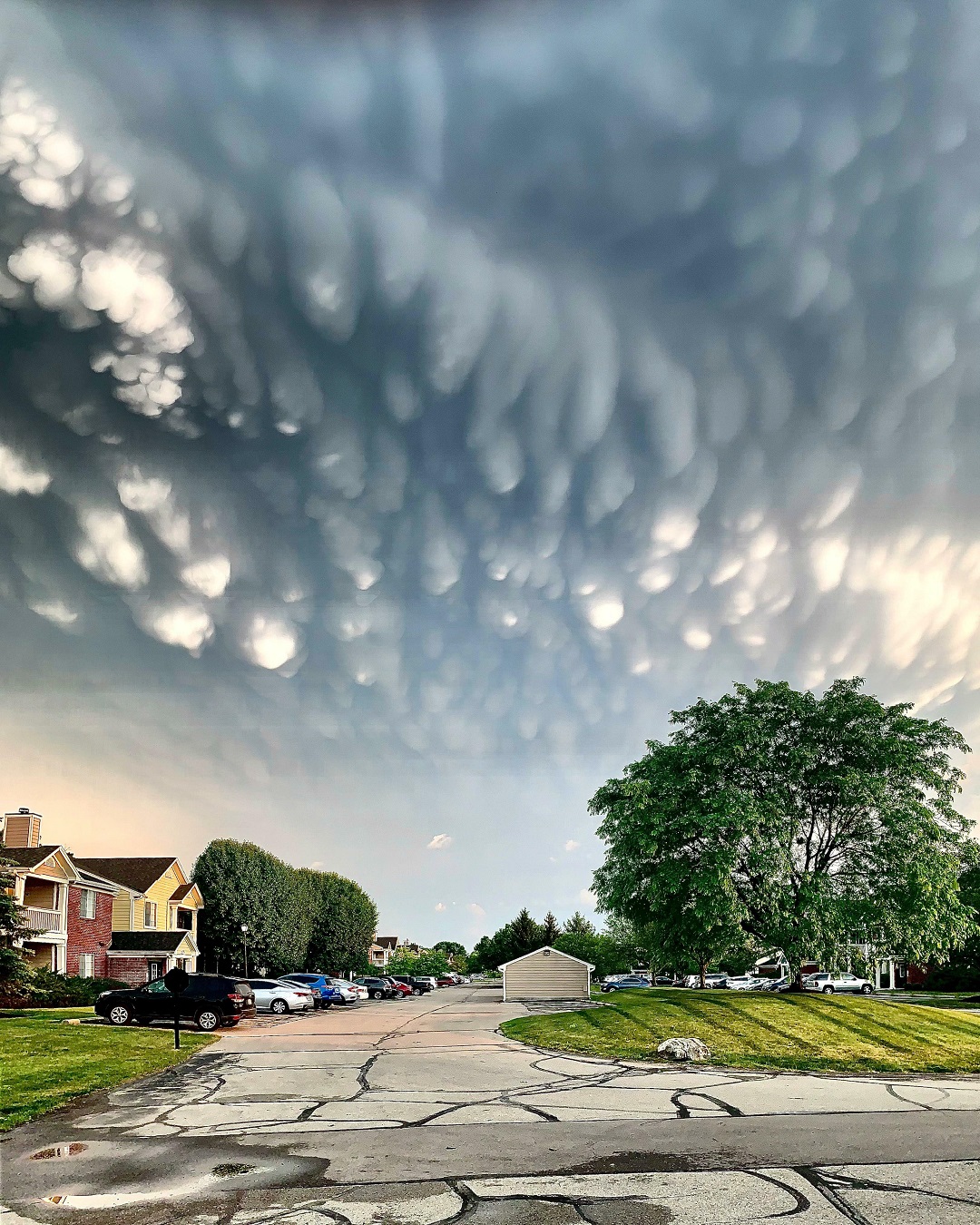 Mammatus Clouds Fishers, Indiana. 45-60 Mins After Hail And A Tornado Cell Later Down Wind