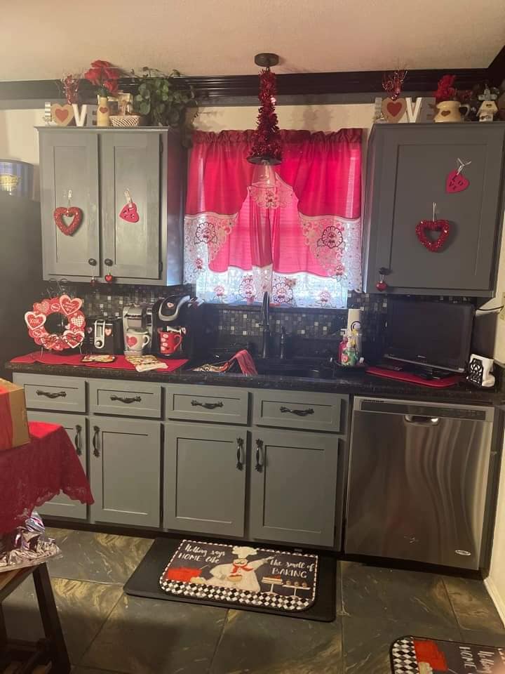 The Worst Examples Of Home Décor That People Thought Deserved To Be Roasted On This Facebook Group