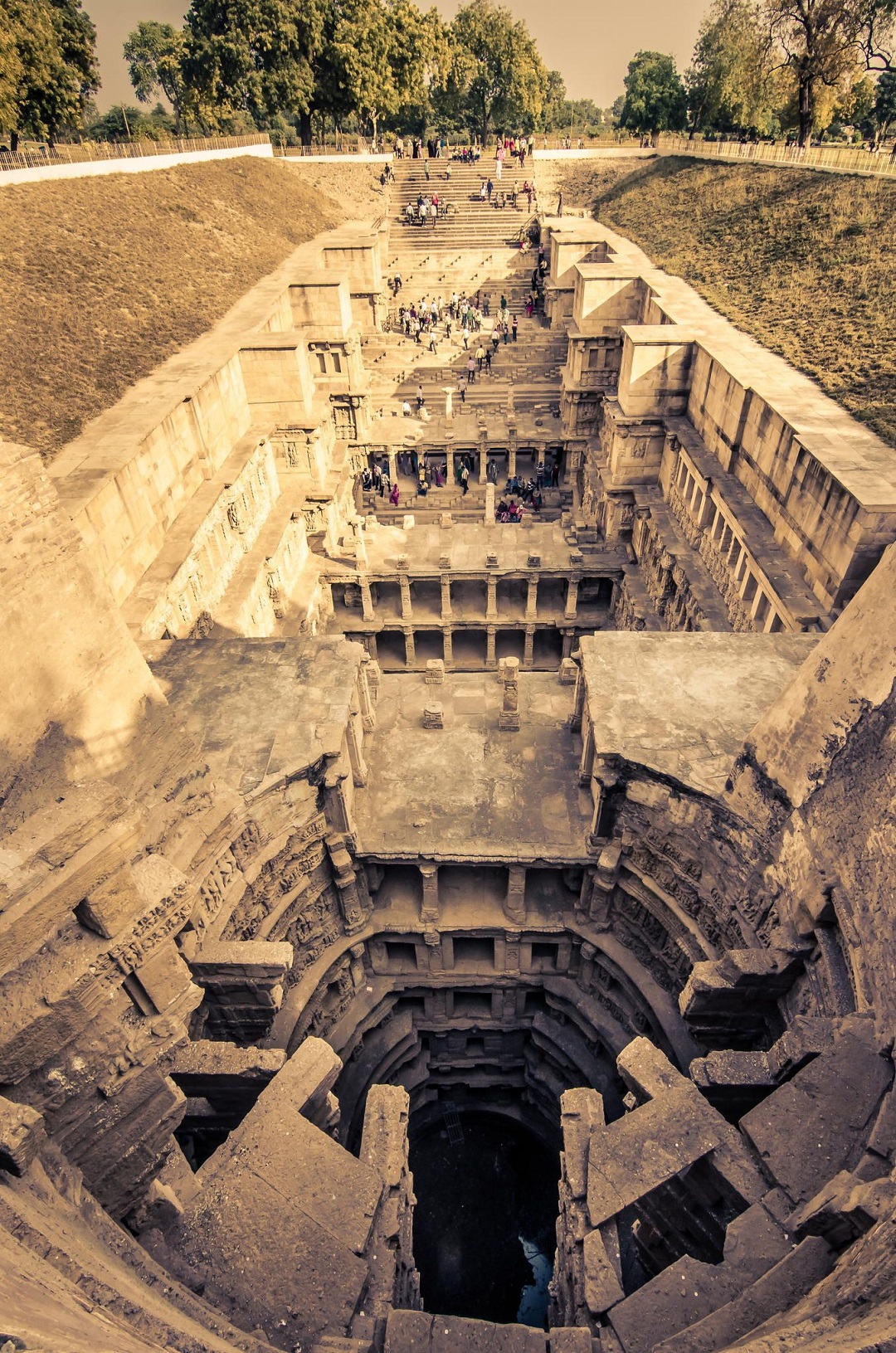 Rani-Ki-Vav, On The Banks Of The Saraswati River, Was Initially Built As A Memorial To A King In The 11th Century Ad