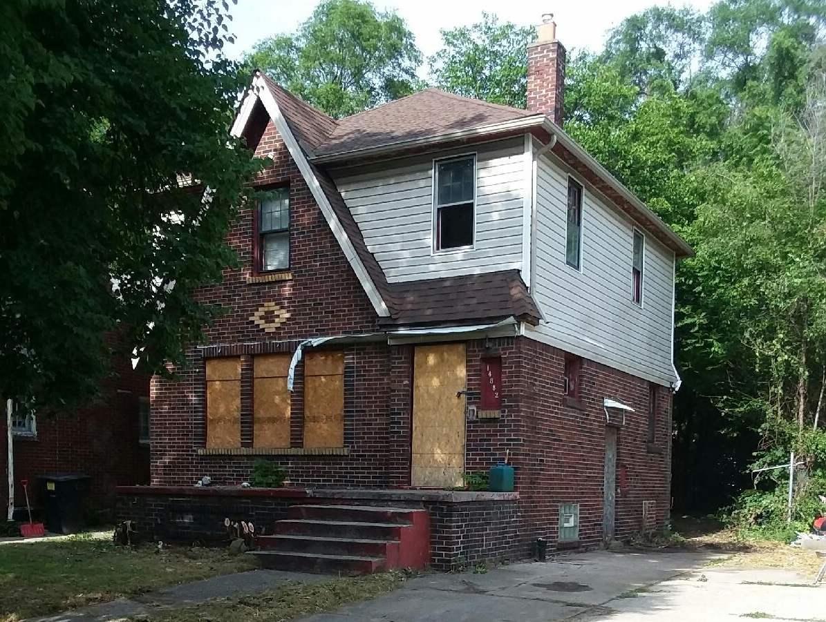 Deandra Averhart's House Before Renovations.