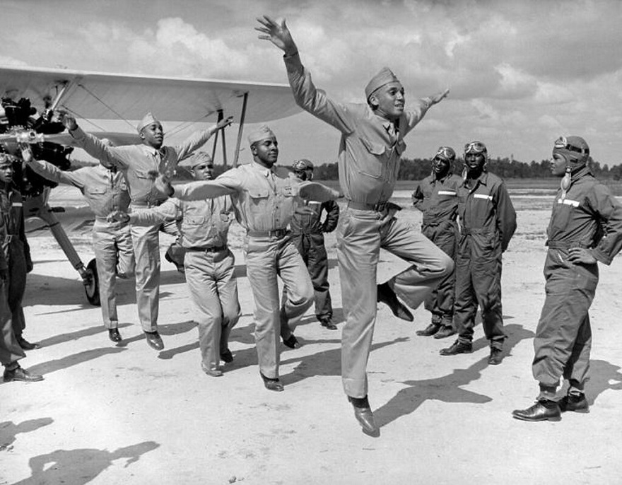 This Photograph, Taken In 1942 By Life Magazine Photographer Gabriel Benzur, Shows Cadets In Training For The U.S. Army Air Corps, Who Would Later Become The Famous Tuskegee Airmen. The Tuskegee Airmen Were The First Black Military Aviators And Helped Encourage The Eventual Integration Of The U.S. Armed Forces