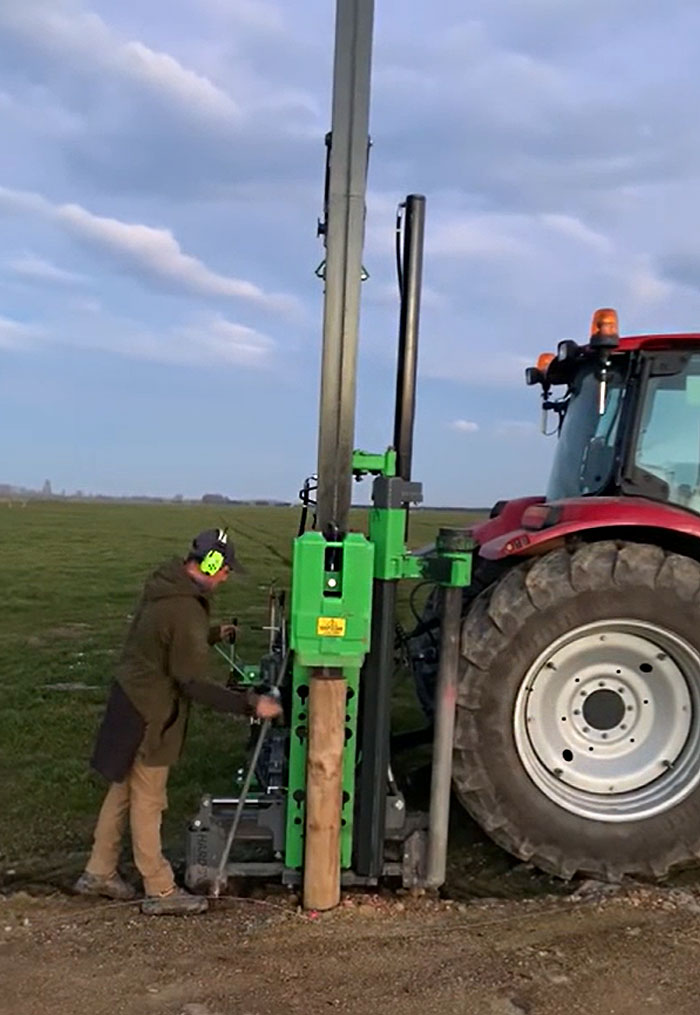 Hydraulic Post Driver With Country Upgrade