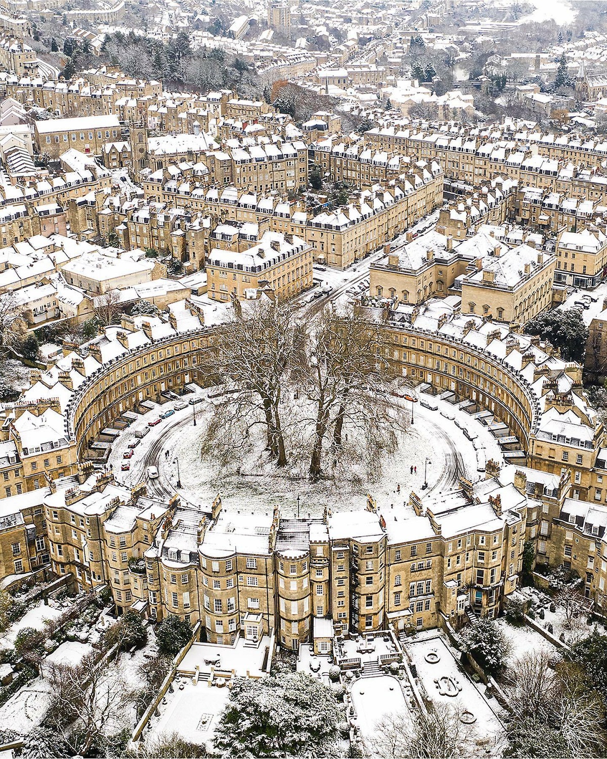 The Circus, A Ring Of 18th Century Large Georgian Townhouses In The Historical City Of Bath, Somerset, England. Designed By Architect John Wood, The Elder