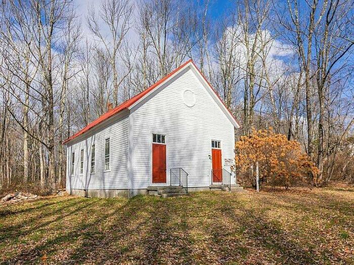 I Can't Afford Much, But This Schoolhouse In Maine Is Pretty Tempting